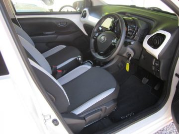 Toyota Aygo Hatch 5Dr 1.0VVTi 68 x-press A5