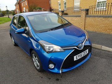 2015 Toyota Yaris Hybrid Auto