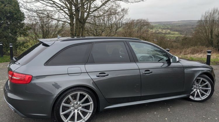 2014 Audi RS4 Avant 4.2 TFSI Quattro