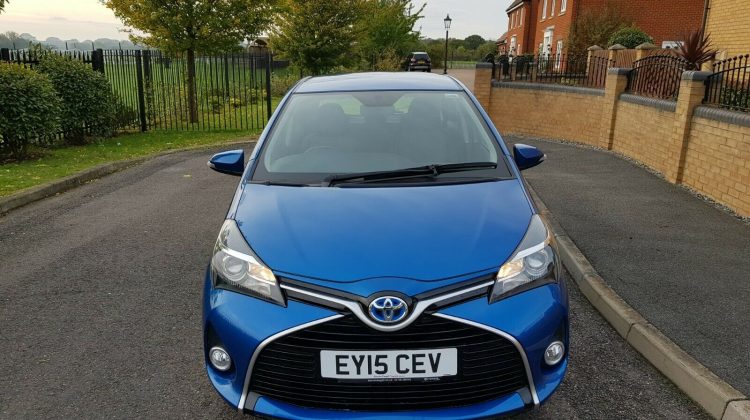 2015 Toyota Yaris Hybrid Auto