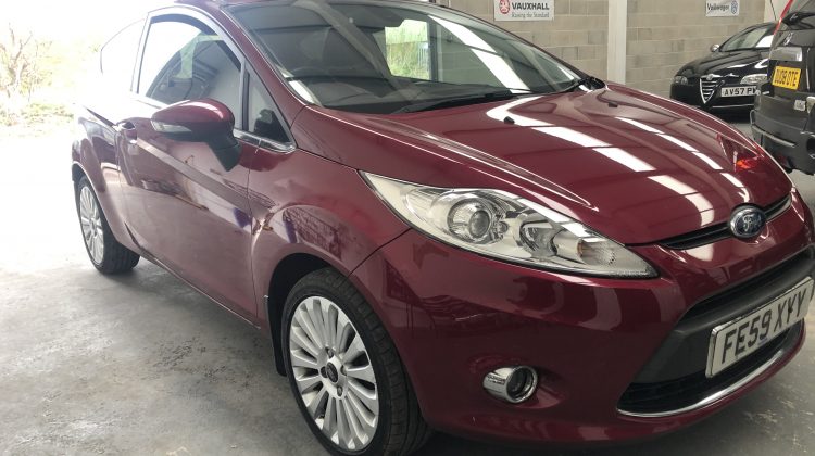 STUNNING FORD FIESTA 1.6 TDCI TITANUIM RED EDITION 57K FSH