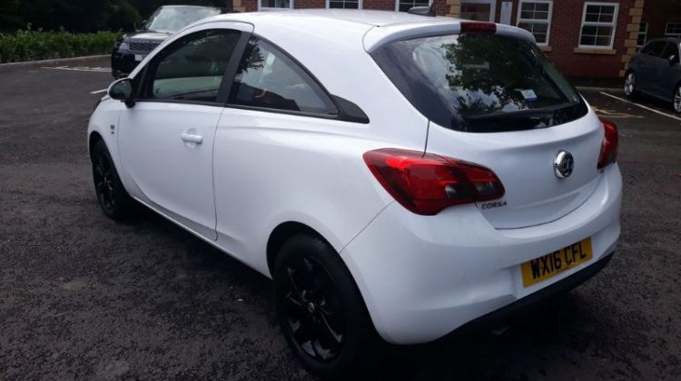 VAUXHALL CORSA SRI ECOFLEX (2016) – WHITE