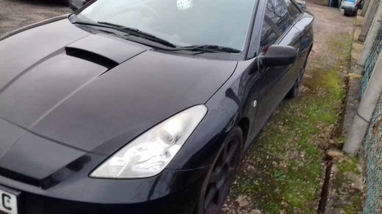 Toyota Celica 1.8 VVTI in Black – Red Edition