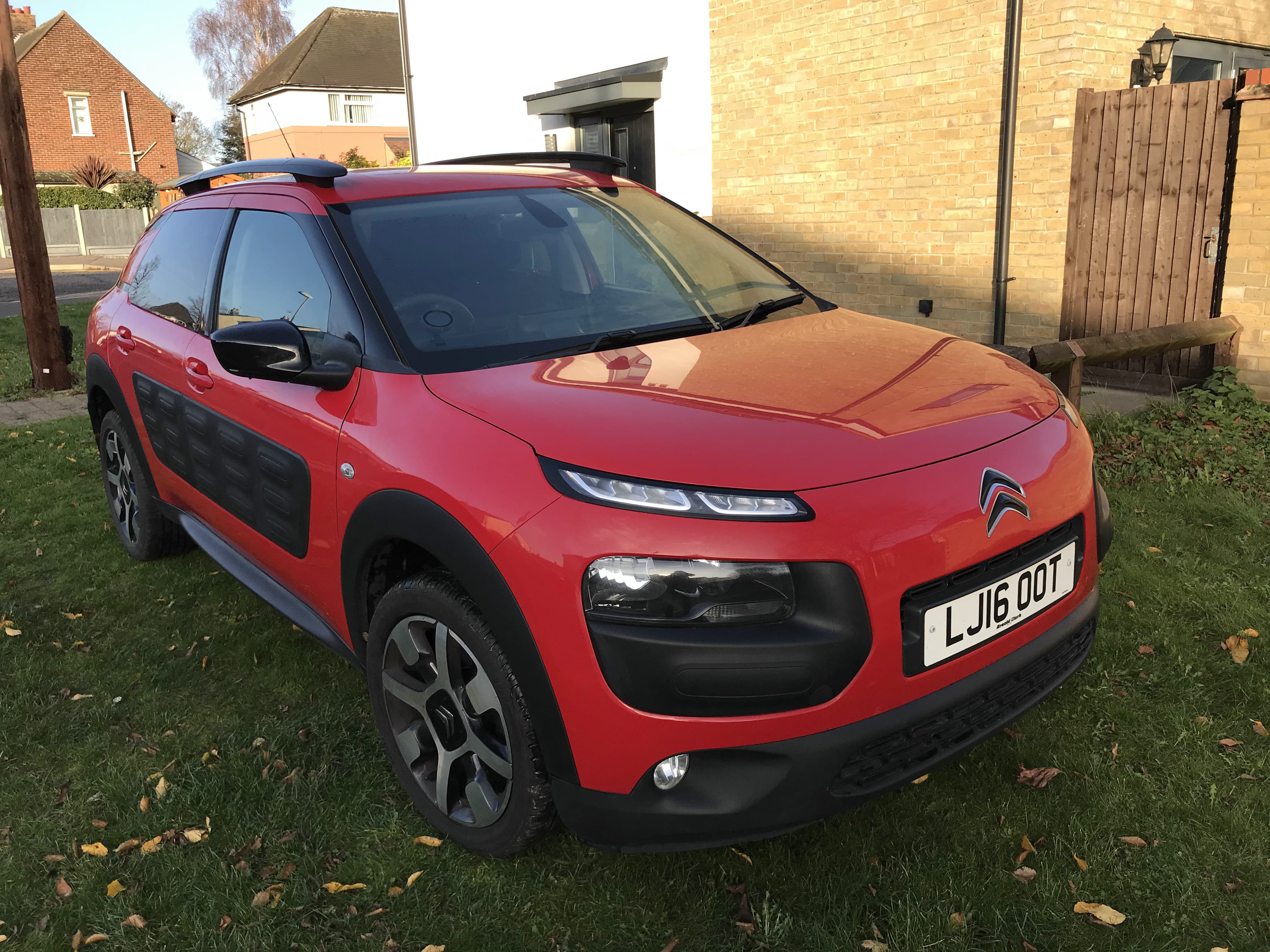 Citroen C4 Cactus 1.6 BlueHDI Flair 5dr Red