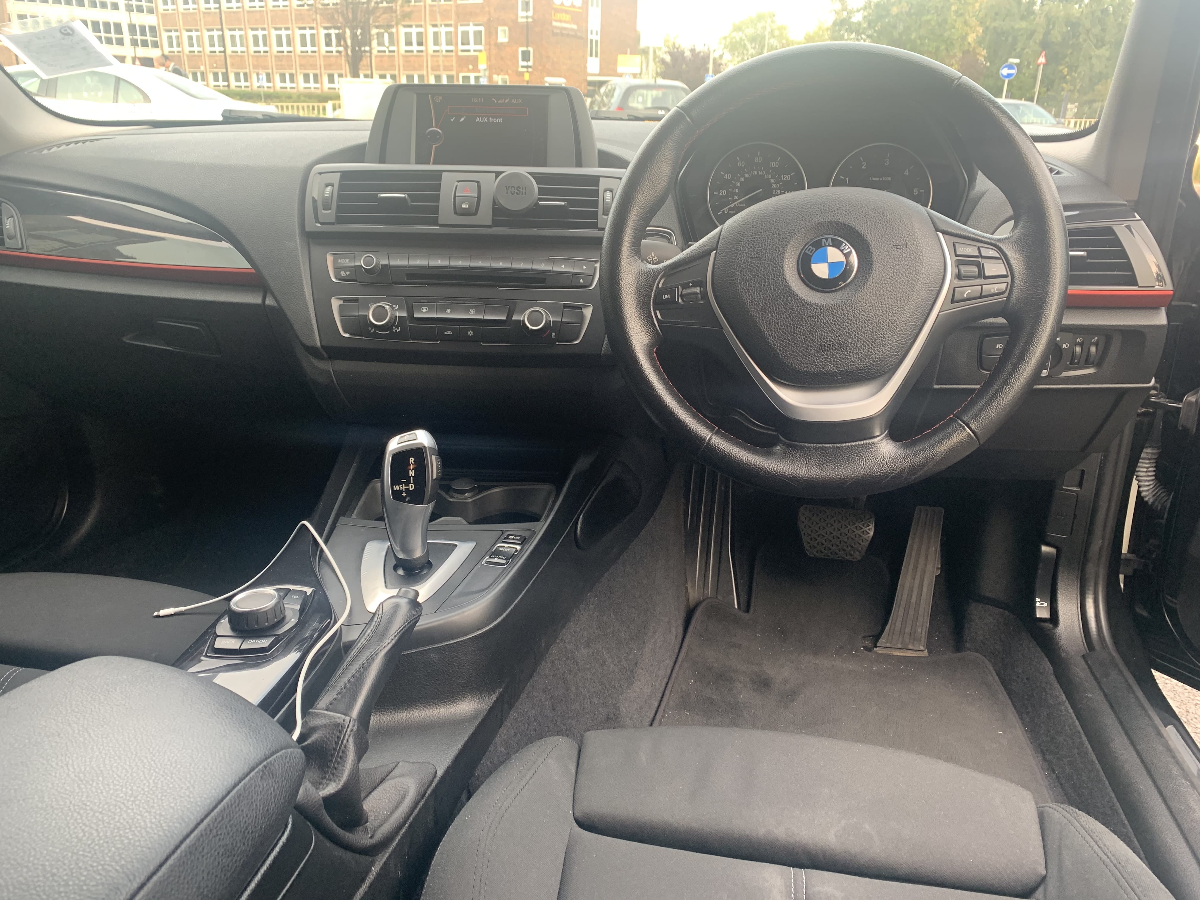 LOW MILEAGE, RELIABLE, TINTED, FULL BMW SERVICE, FRESH MOT BMW 1 Series