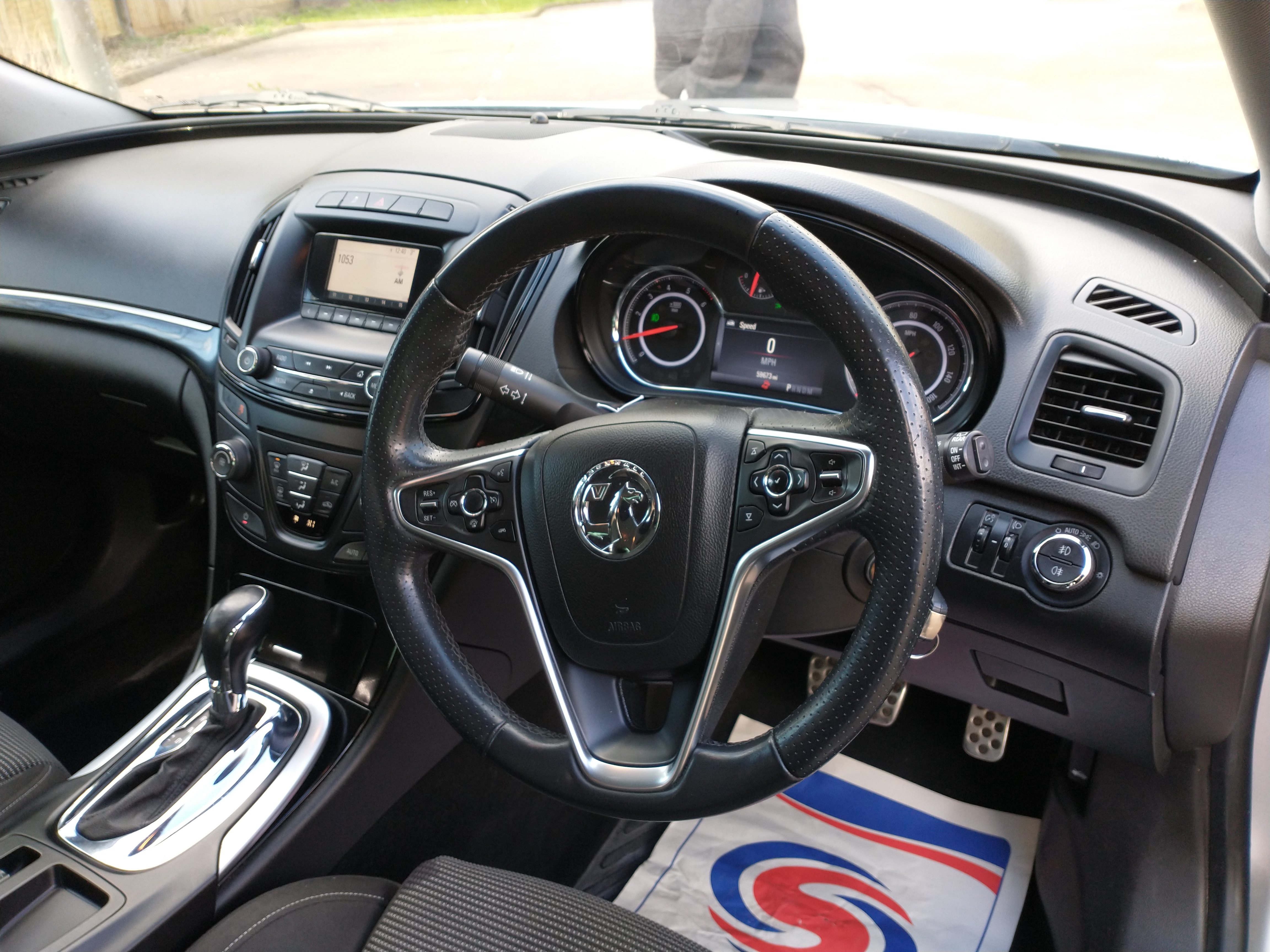 15 plate Vauxhall Insignia 2.0 CDTI 163 SRI 5dr Auto