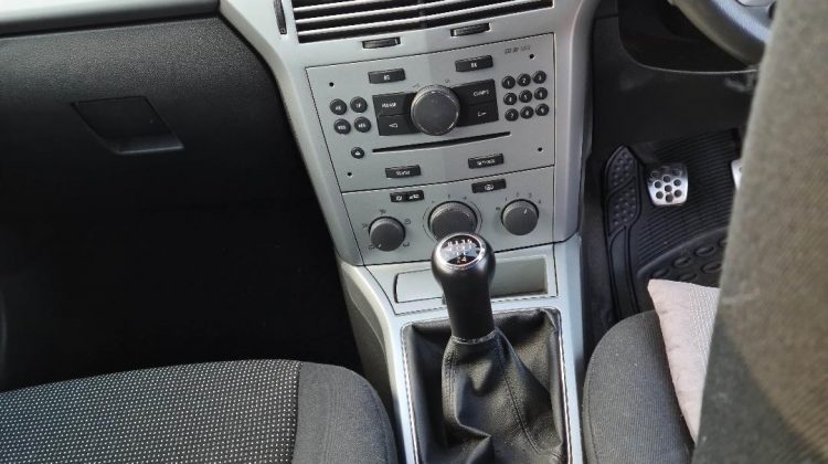 Vauxhall Astra SXI 1.6 petrol
