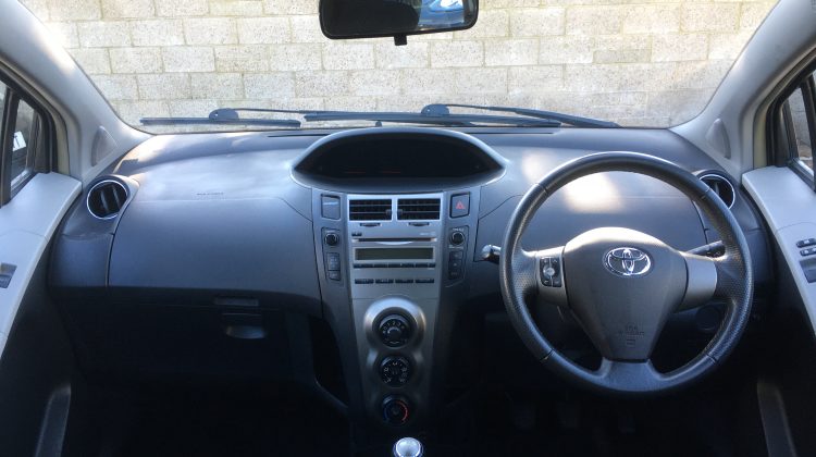 2010 Toyota Yaris TR VVT-I 1.3 Petrol – Mot 04/22 – £30 Road tax – 1 Prev owner