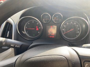 Vauxhall Astra Hatchback 1.7 CDTi 16V Exclusive 5d 2010