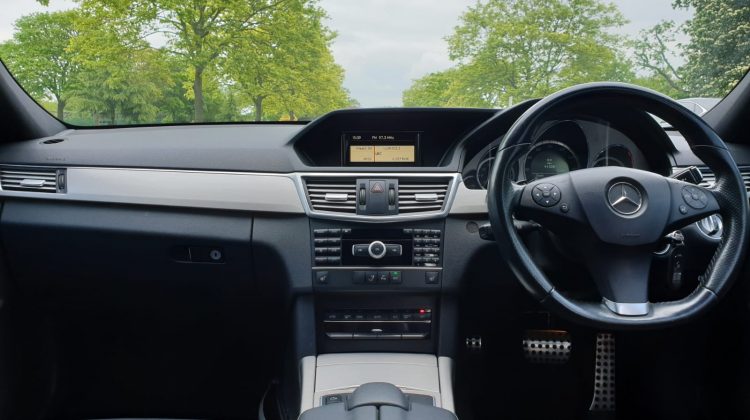Mercedes-Benz E Class 2.1 E250 CDI BlueEFFICIENCY Sport G-Tronic 4dr