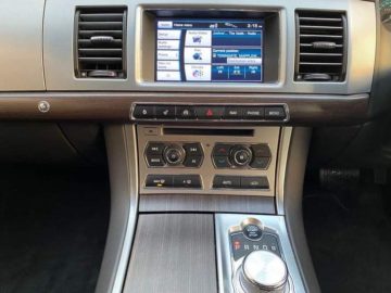 JAGUAR XF 2.2D SE BUISNESS (PLUS EXTRAS)