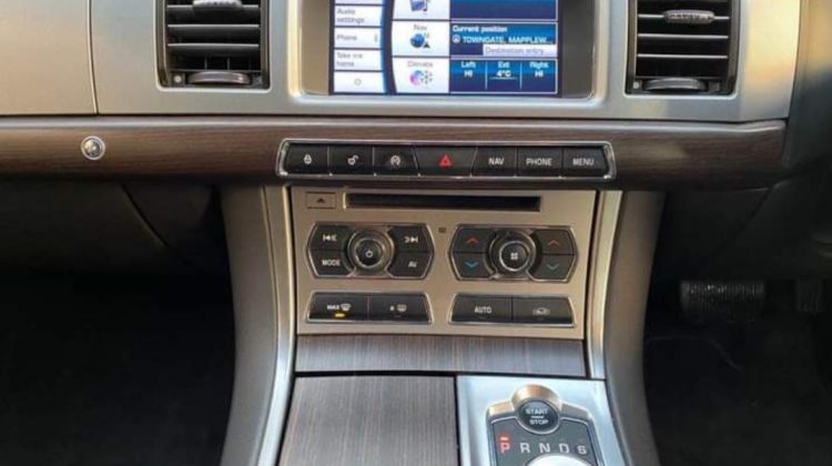 JAGUAR XF 2.2D SE BUISNESS (PLUS EXTRAS)