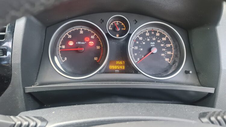 2013 Vauxhall Zafira Mot till Oct 2023 perfect engine smooth drive.