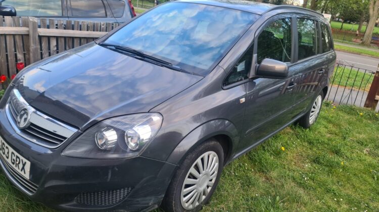 2013 Vauxhall Zafira Mot till Oct 2023 perfect engine smooth drive.