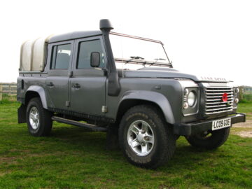 **NO VAT Defender 110 XS Double Cab Pick Up**