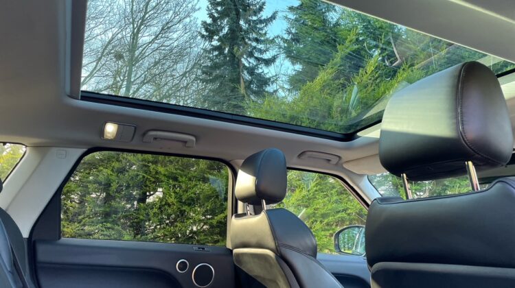 **Range Rover Sport HSE**