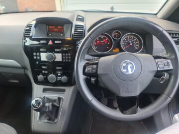 2013 Vauxhall Zafira Mot till Oct 2023 perfect engine smooth drive.