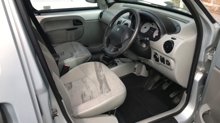 Renault Kangoo MPV – conversion was carried out from new by Gowering
