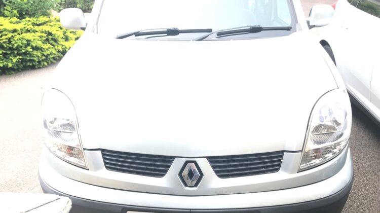 Renault Kangoo MPV – conversion was carried out from new by Gowering