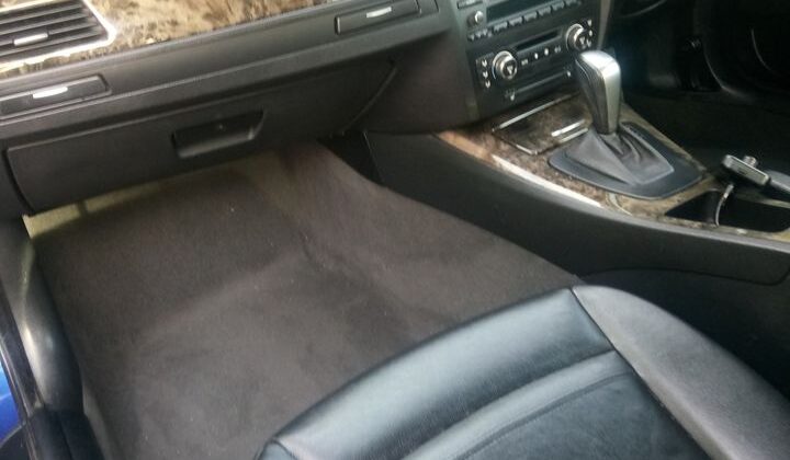 BMW 325i Coupe 2007 Excellent condition inside & out
