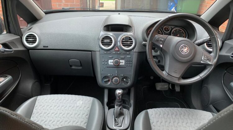 Vauxhall Corsa automatic 1.4 SE 2011