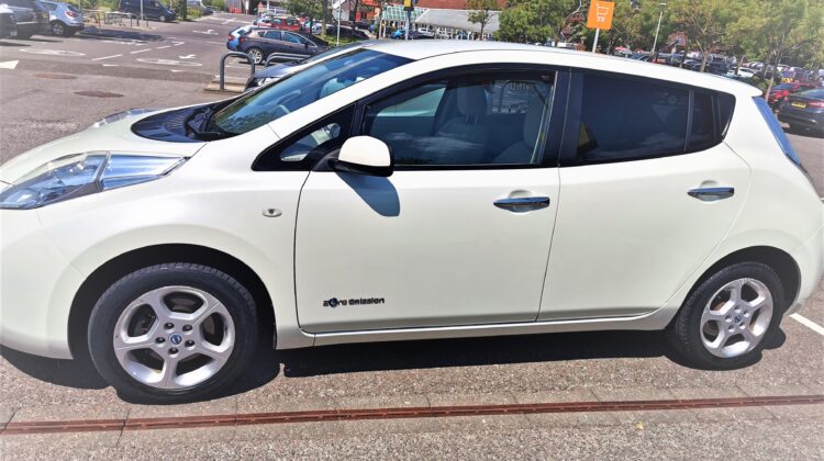Nissan Leaf 24kwh Hatchback 5dr Electric Auto (107 bhp)