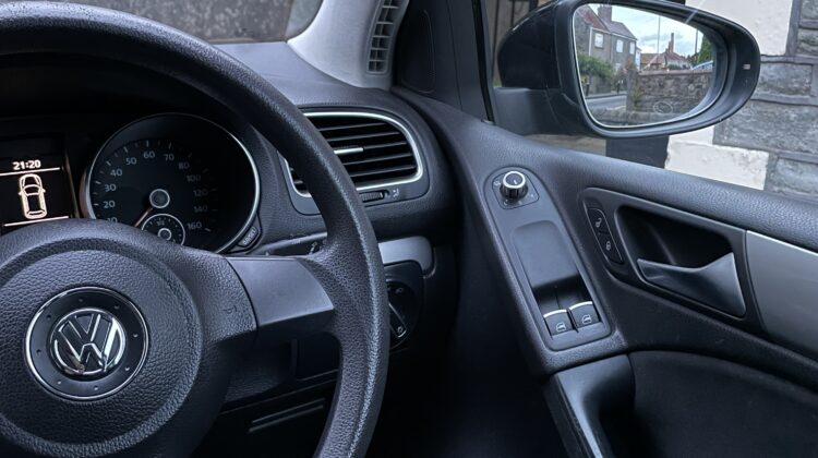 Volkswagen, GOLF, Hatchback, 2010, Manual, 1598 (cc), 3 doors