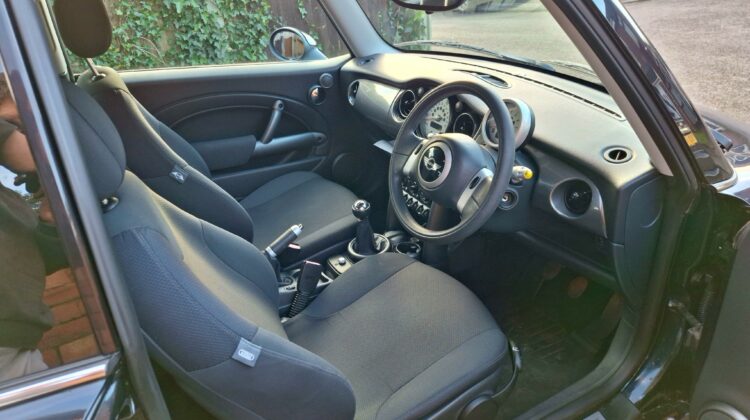 Mini Cooper 1.6