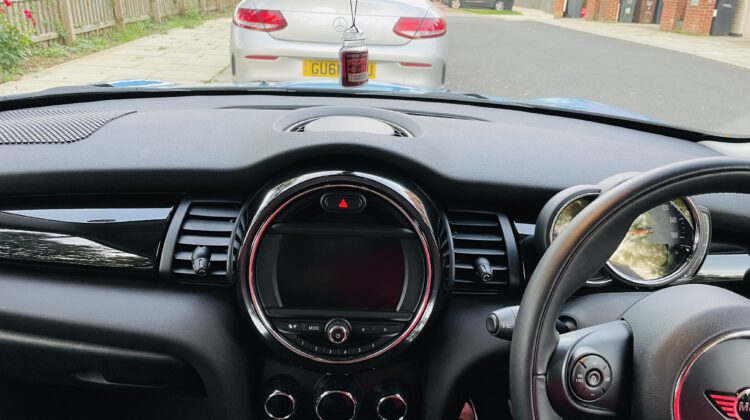 Mini, HATCHBACK, 2018, Automatic, Petrol, 1499cc, 3 doors, Reverse Camera with Parking Sensors