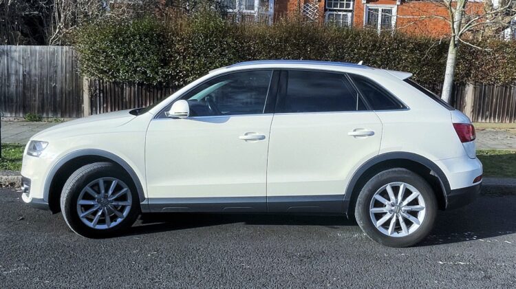 Audi Q3 SUV, 2.00l TDI, 5 doors, Amalfi White