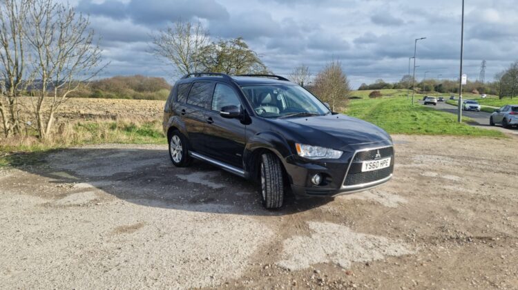 Mitsubishi Outlander 2011 (60 plate) Black – Great Family Car