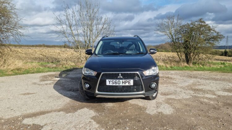 Mitsubishi Outlander 2011 (60 plate) Black – Great Family Car
