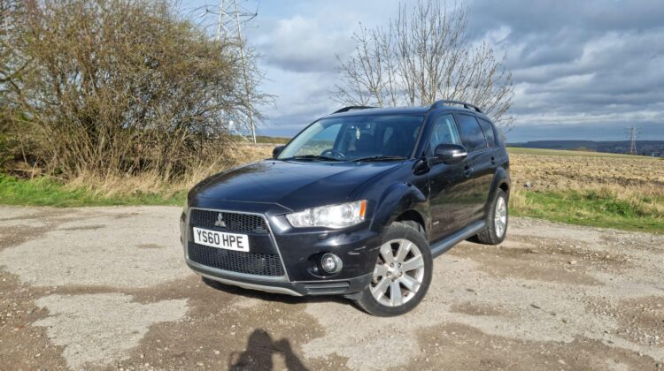 Mitsubishi Outlander 2011 (60 plate) Black – Great Family Car