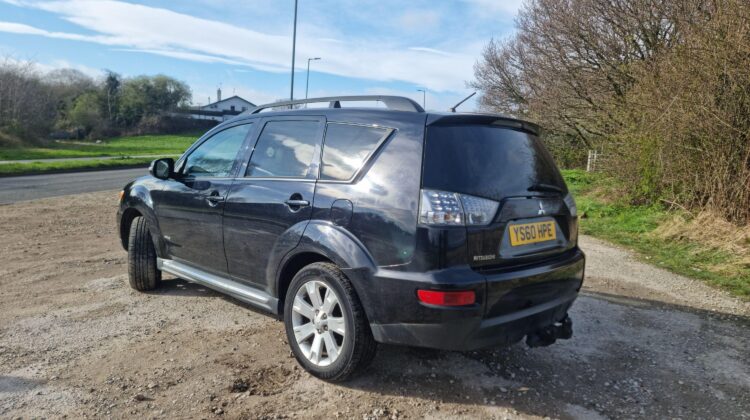 Mitsubishi Outlander 2011 (60 plate) Black – Great Family Car