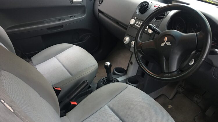 Mitsubishi Colt Cabriolet CZC2 (2008) 1.5 CZC2 Convertible 2dr Petrol Manual (157 g/km, 107 bhp)