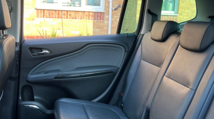 Zafira Tourer – Pristine Condition