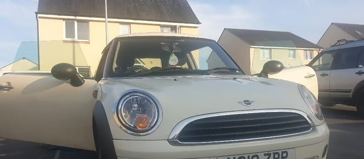 Mini 1.6 First 2010 Reliable Manual Petrol