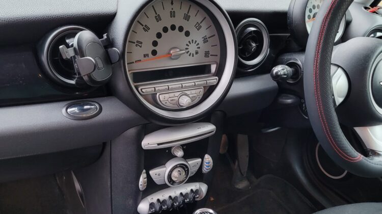 ULEZ CAR IN GREAT CONDITION. JUST PASSED MOT (zero issue), PUT PETROL AND DRIVE