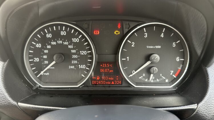 BMW 116i sport 3 door 2011