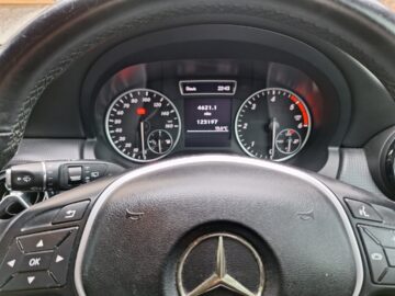 (Selling My Mercedes A class)