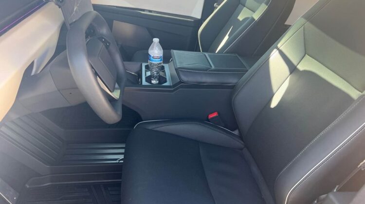 2024 Tesla Cybertruck