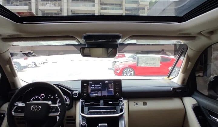 2022 Toyota Land Cruiser GXR 3.5 twin turbo