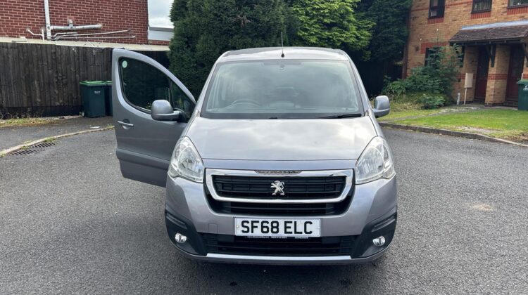 Peugeot Partner WAV Wheelchair Accessible Vehicle, 5 Seats, Auto