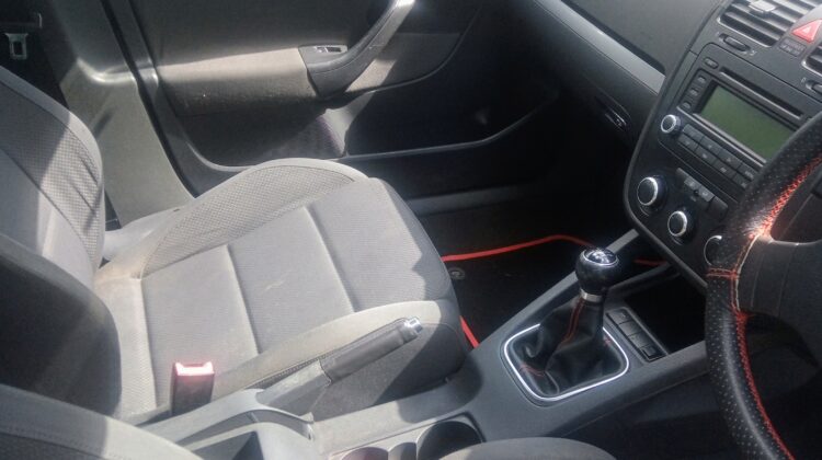VW GOLF GT TDi 2005 Black manual transmission