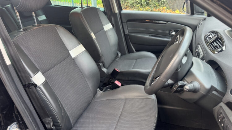 2012 RENAULT GRAND SCENIC DYNAMIQUE TOMTOM