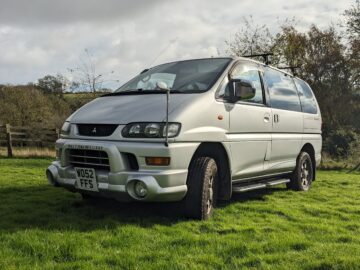 Mitsubishi Delica Spacegear 2003 Automatic Petrol 4×4