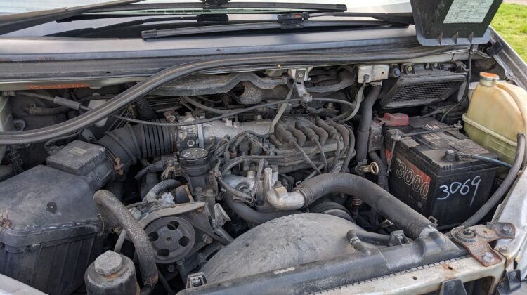 Mitsubishi Delica Spacegear 2003 Automatic Petrol 4×4