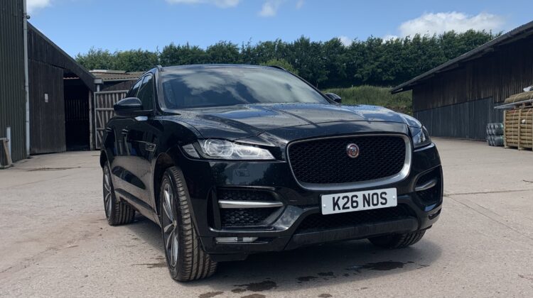 2016 Jaguar F-Pace R Sport