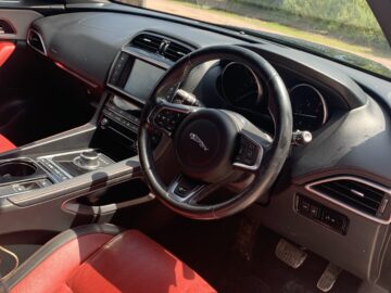 2016 Jaguar F-Pace R Sport