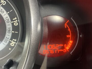 2013 63 White Diesel Citroen C3 VTR+ Euro 5 1.6 5 Dr Hatchback LOW MILEAGE ONE OWNER